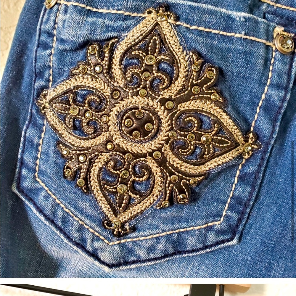 Miss Me Skinny Jeans Floral Fleur De Lis Jewled Size 30